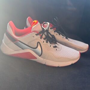 Nike White and Red Sneakers with Black Accents